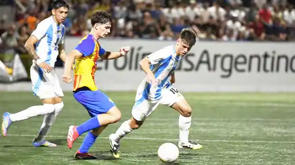 La selección argentina le ganó 2-0 al Valencia y se consagró campeón del Torneo de L’Alcúdia
