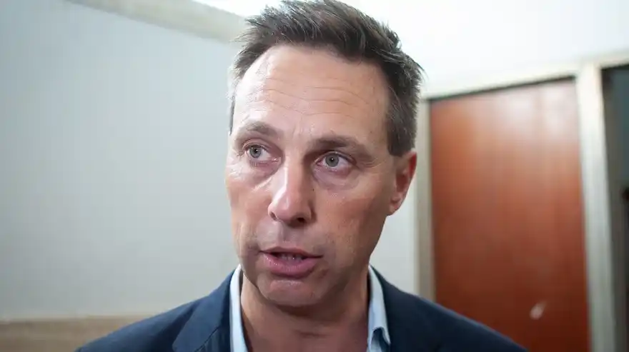 Tras romper con Insaurralde, Viñuales renunció a su banca del Concejo Deliberante de Lomas de Zamora