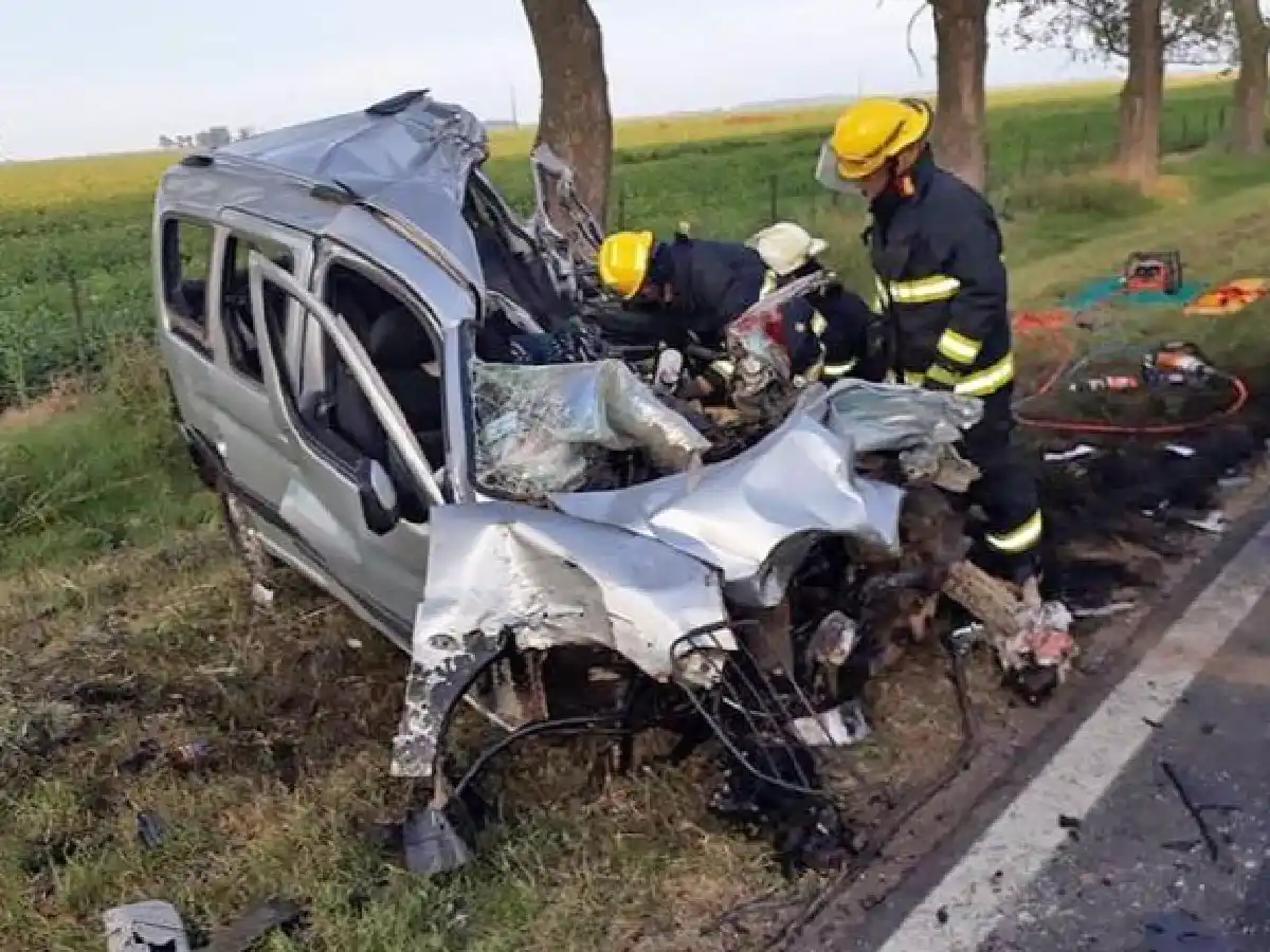 Mató a su pareja y se quitó la vida al chocar con un camión
