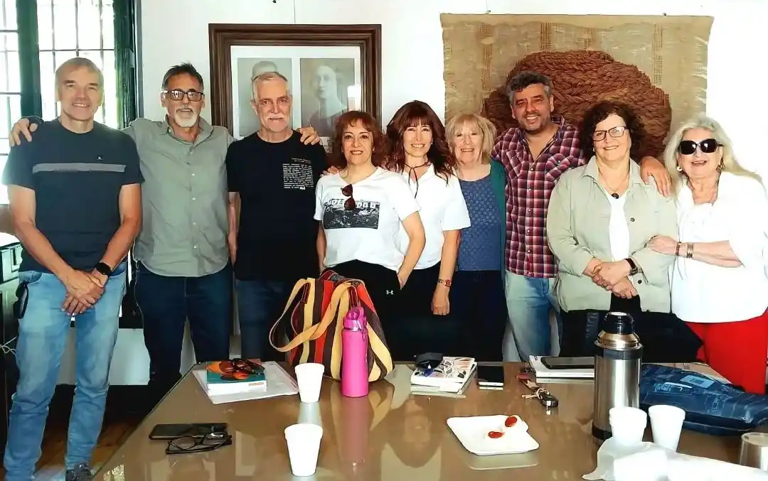 Alfredo Benialgo visitó el espacio literario de Juan Patricio Wallace en la Casa de Casco