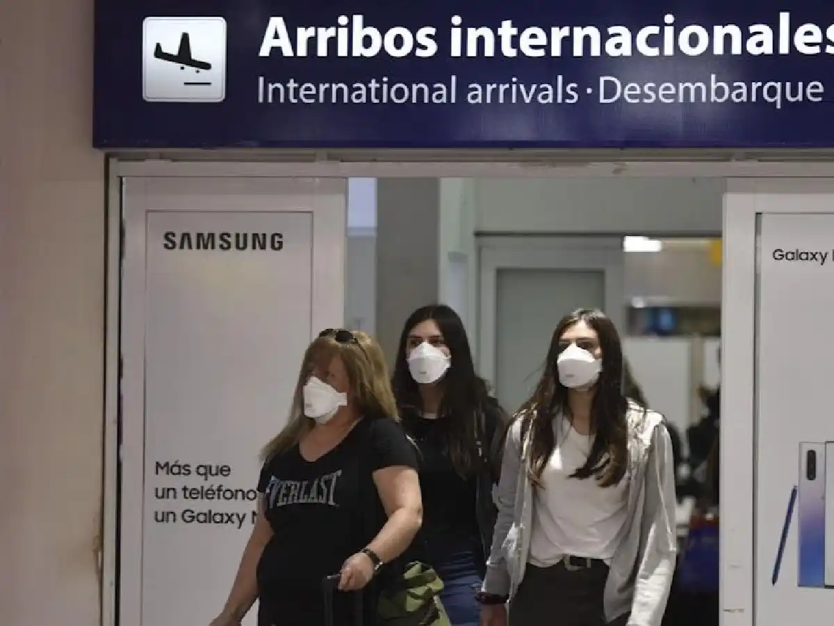 Ezeiza: dos pasajeros fueron aislados por presentar síntomas de coronavirus