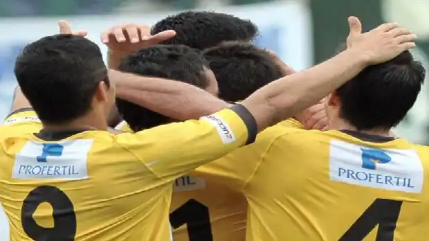 Olimpo le ahogó el festejo al Pincha 