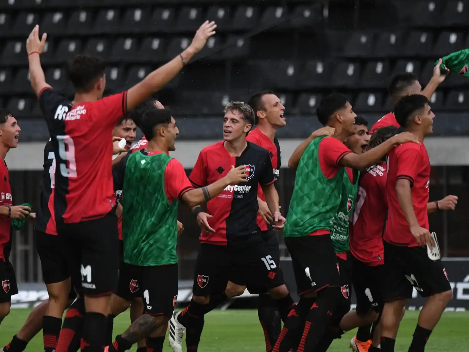 Clásico de reserva: Newell's se impuso en el Coloso y cortó el invicto de Central