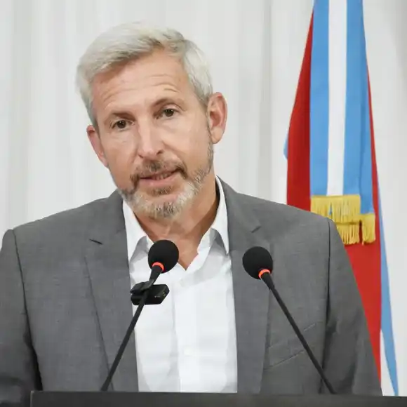 Entre Ríos buscará volver a emitir deuda en dólares en septiembre, anticipó el gobernador Rogelio Frigerio