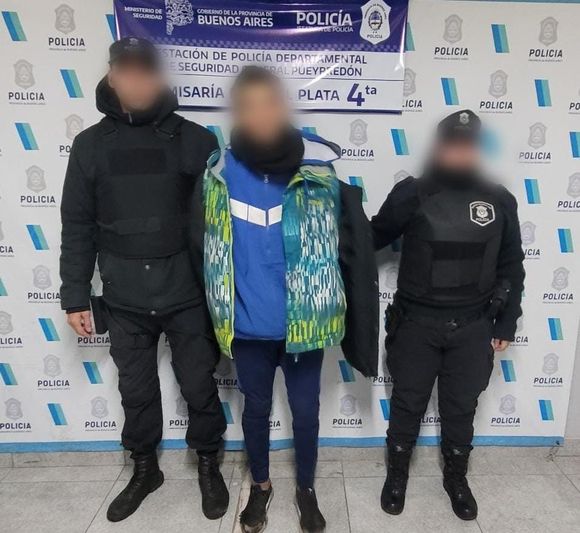 Detuvieron a un hombre con procesos penales que circulaba armado en una moto