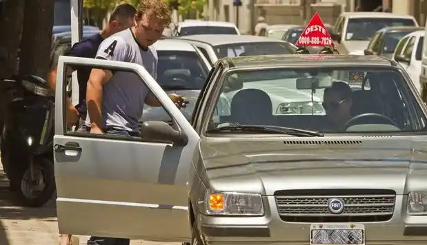 Una Joven fue detenida por asalto a mano armada en una remisera de la ciudad 