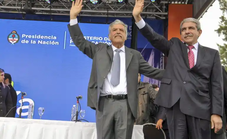 Aníbal Fernández fue a visitar a Julio De Vido a la cárcel, pero no pudo ingresar