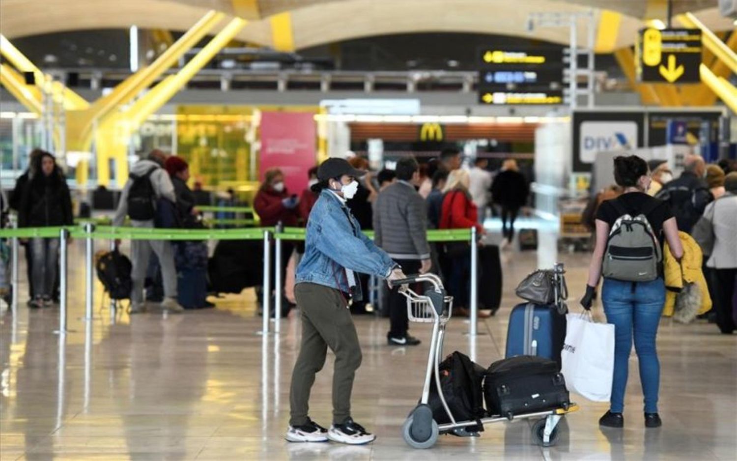 COVID-19: Europa pone fin de manera formal a los protocolos sanitarios aplicados a la aviación