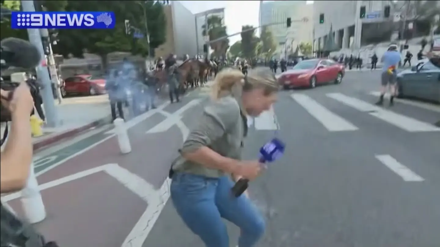 Lauren Tomasi recibió un disparo en la pierna mientras hacía un reporte en vivo.