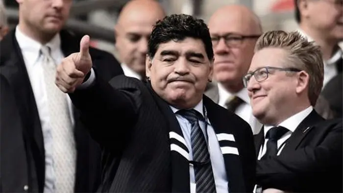 Maradona «presidente y responsable de fútbol» en Bielorrusia