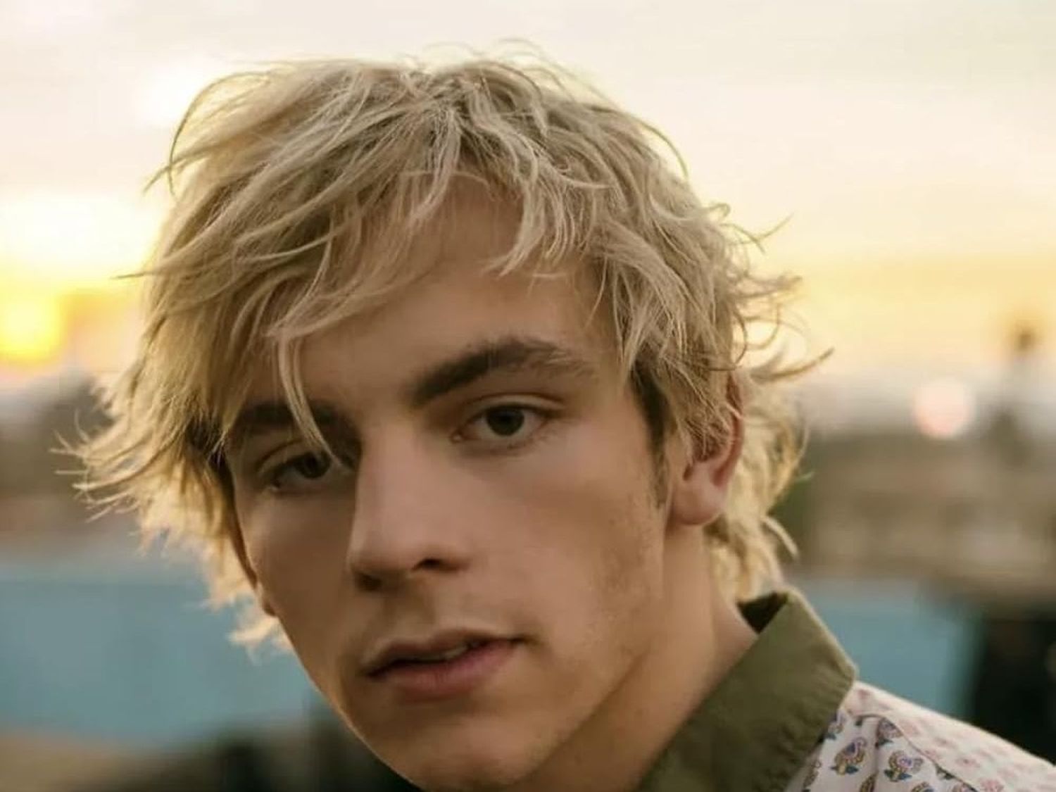 Sorpresa en Gran Hermano: Ross Lynch saludó a los participantes y desató la locura en la casa