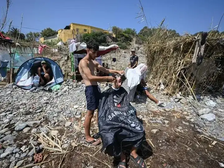 Iniciaron el traslado del campamento de Ceuta.