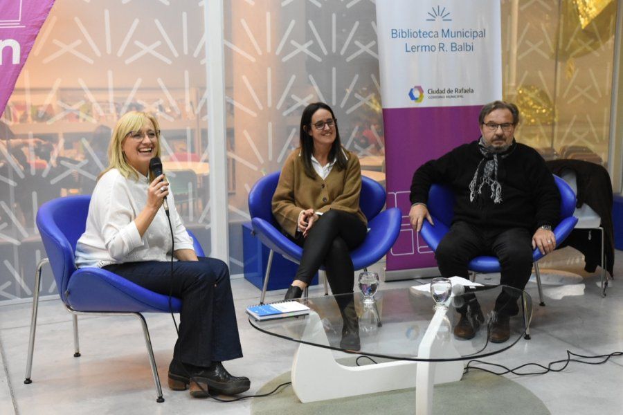 Se presentó el libro "Ciber convivencia ¿Es posible su gestión en la escuela?"