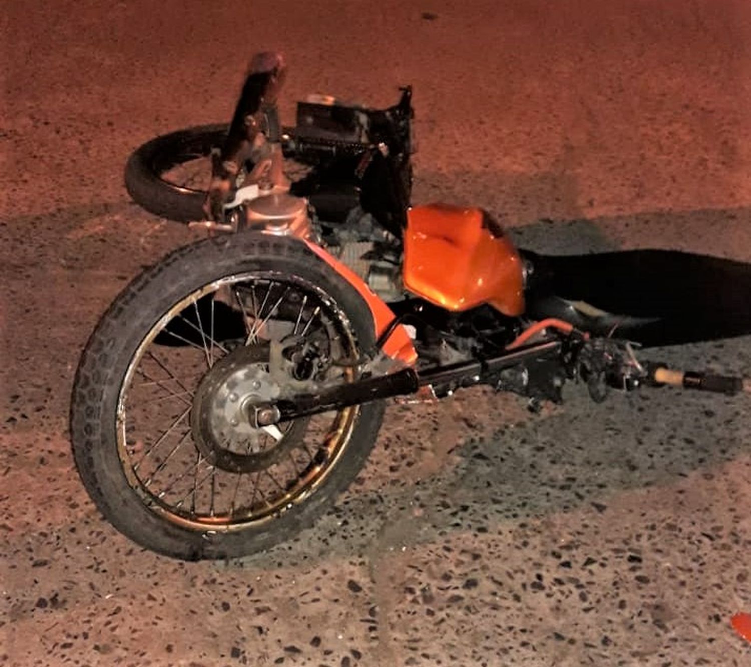 Motociclista en grave estado tras accidente de tránsito