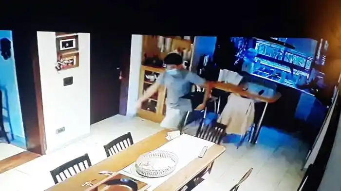 Se recuperaron los relojes que robó el policía, indicó el Fiscal Azcué