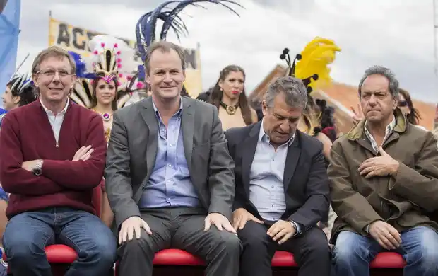 Scioli pidió en Gualeguaychú el voto para los candidatos del FpV