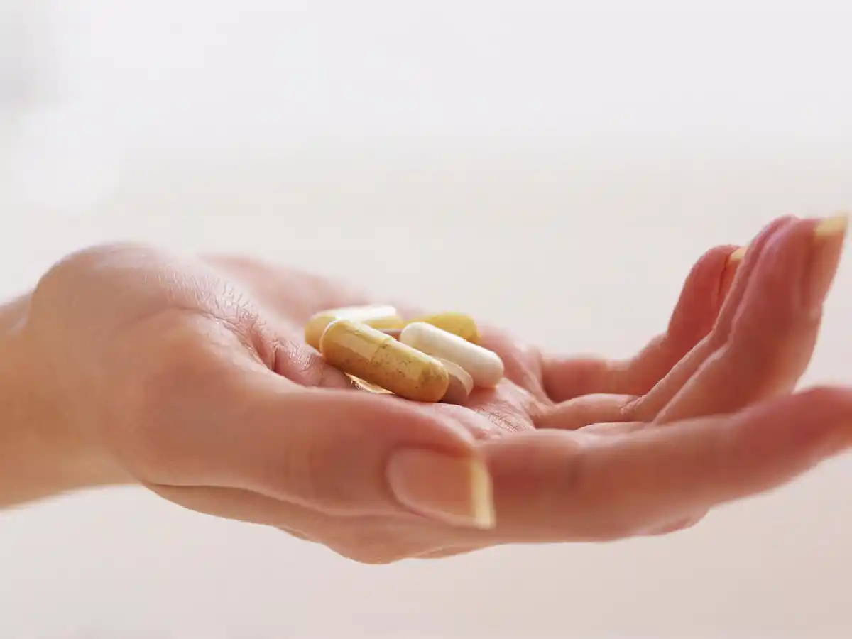 Anmat prohibió la venta de una bebida y un suplemento dietario