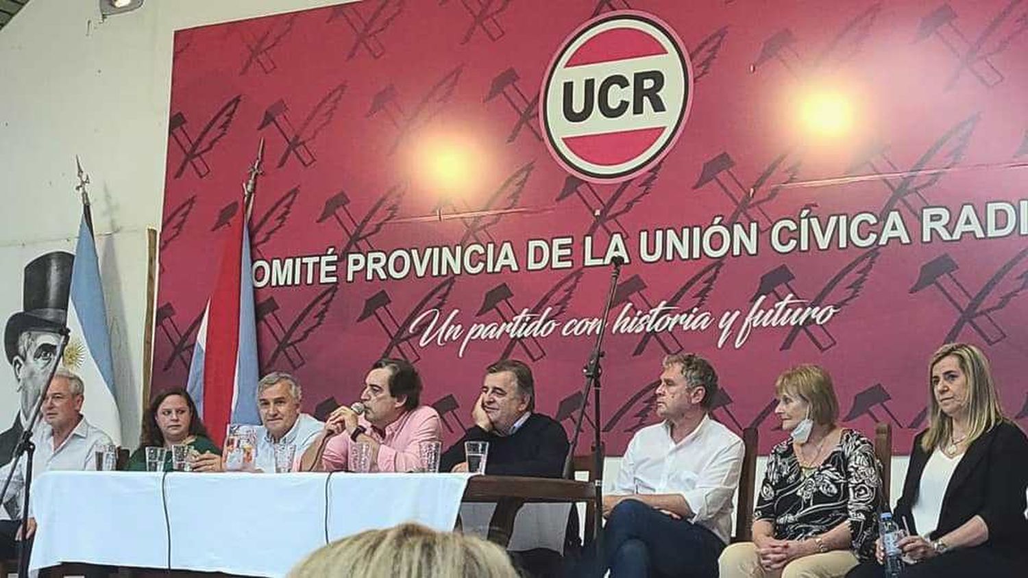 Los radicales quieren liderar JxER