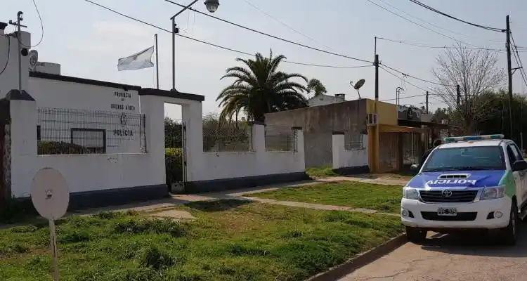 Santa Lucía: Buscan a un sujeto que le exhibió sus genitales a una niña