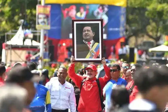 A 12 años de su muerte, Chávez así es recordado en la calle (+Reporte)