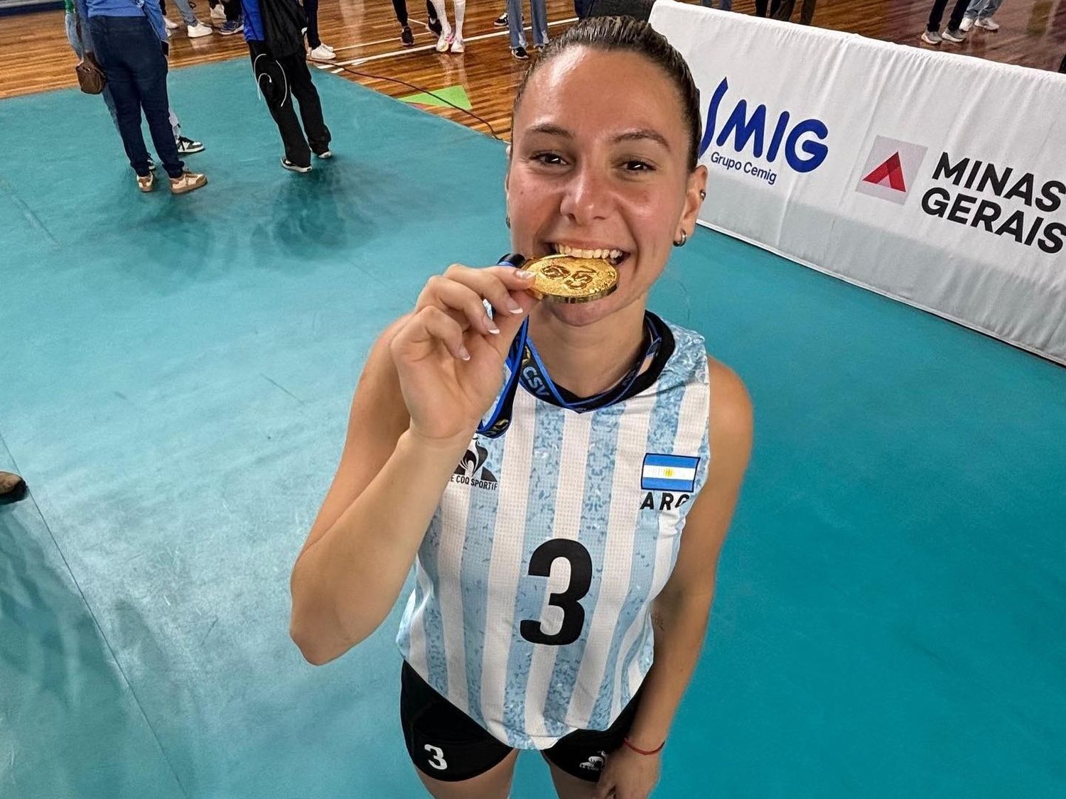 Azul Benítez, campeona con Las Panteras: “Este título es histórico y se disfruta el doble por ganarlo en Brasil”