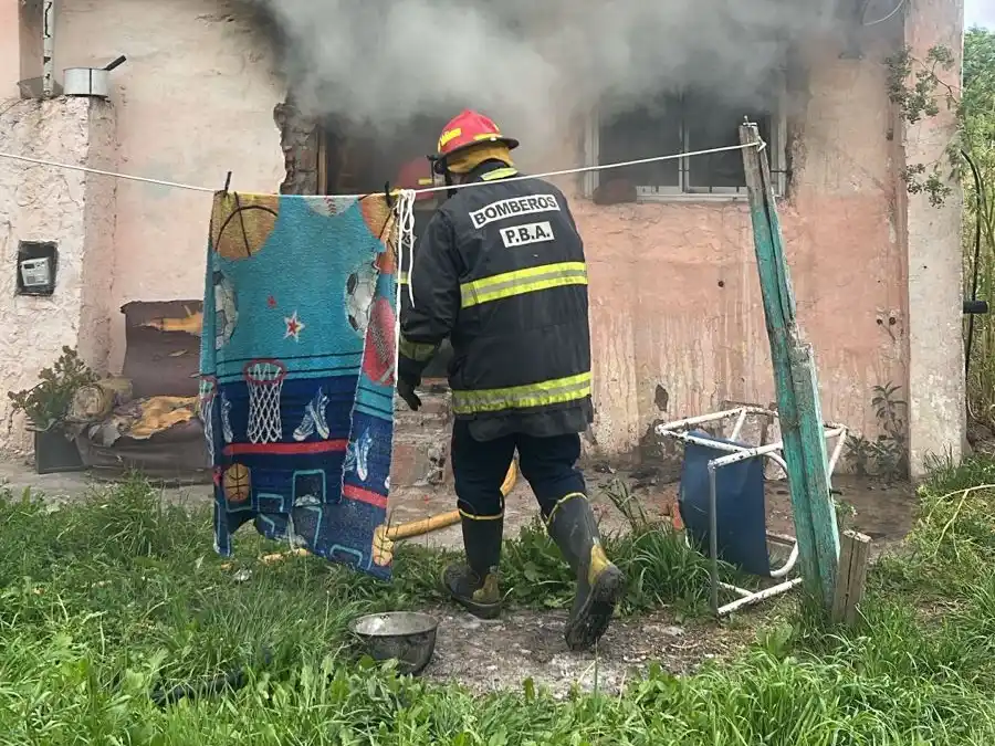 Incendio en una vivienda de Batán: no hubo víctimas y el fuego fue controlado