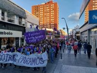Tandil marchó en el 8M en contra de los discursos de odio, el ajuste y el desmantelamiento del Estado