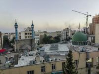Una oleada de misiles iraníes impactó en Haifa e Israel prevé acciones prolongadas