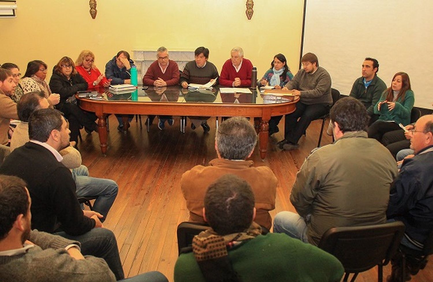 Transporte: concejales buscan asegurar la continuidad laboral