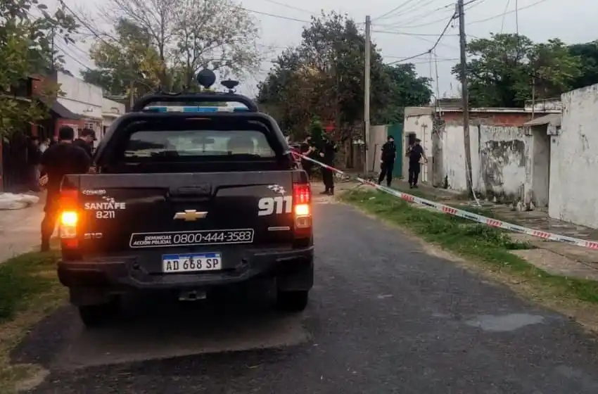 Cuatro personas armadas y al menos 26 disparos: macabros detalles del crimen en zona oeste