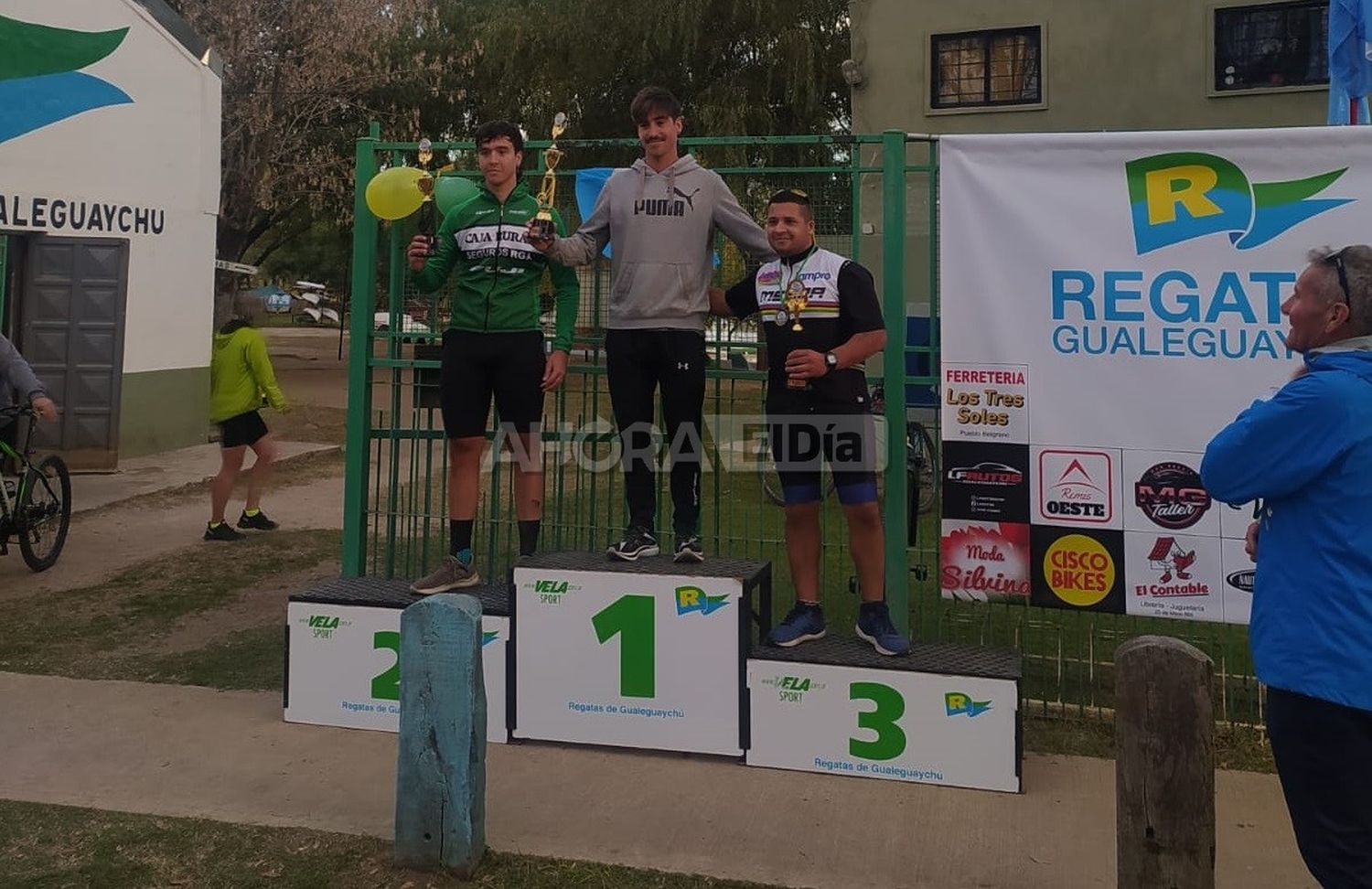 Gabriel Leiva y Mario Tinello se quedaron con la general del Duatlón “Aniversario del Club Regatas”