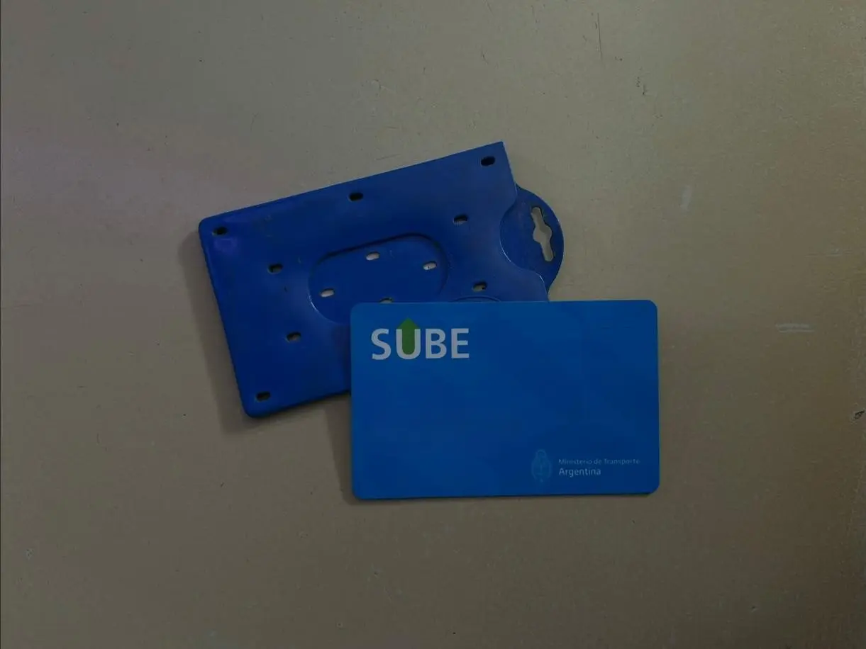 Se puede tramitar la tarjeta Sube en el edificio de Lucio Mansilla y 11 de Septiembre.