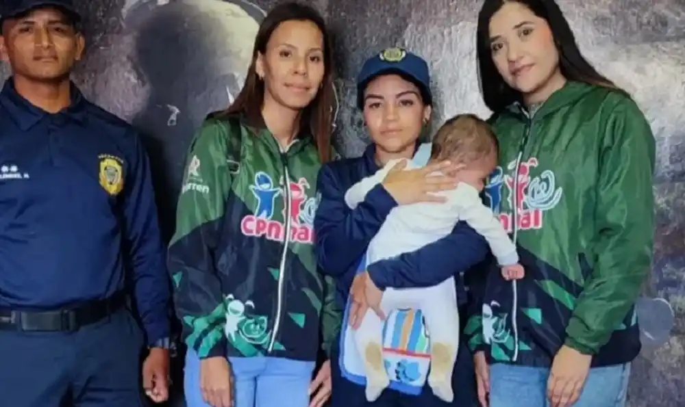 Abandonó a su bebé para obligar a su pareja a que se quedara con ella