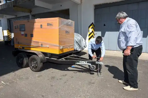 Entregan un generador de energía para atender emergencias en Ibicuy