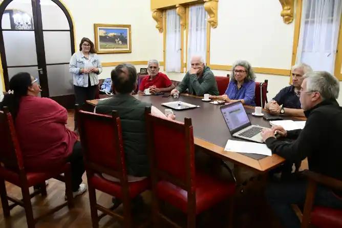 Reunión de autoridades municipales con la Subcomisión de Turismo de la Cámara de Comercio