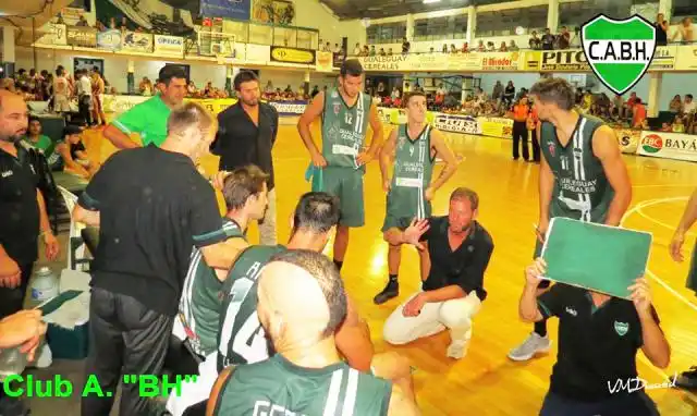 B.H. entre la espada y la pared,
si juega o no ante Neptunia