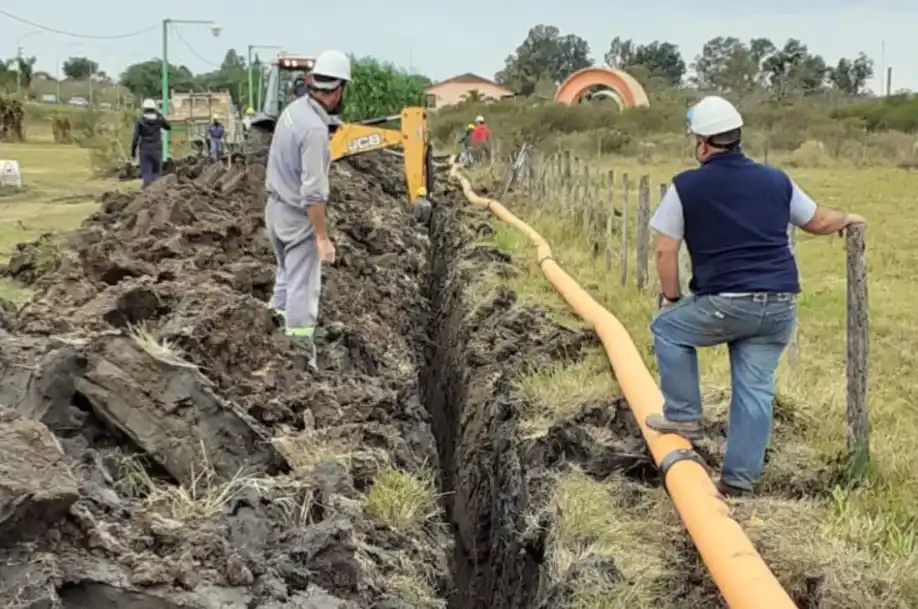 Continúan los trabajos en el tendido de red de gas natural en Pueblo Belgrano