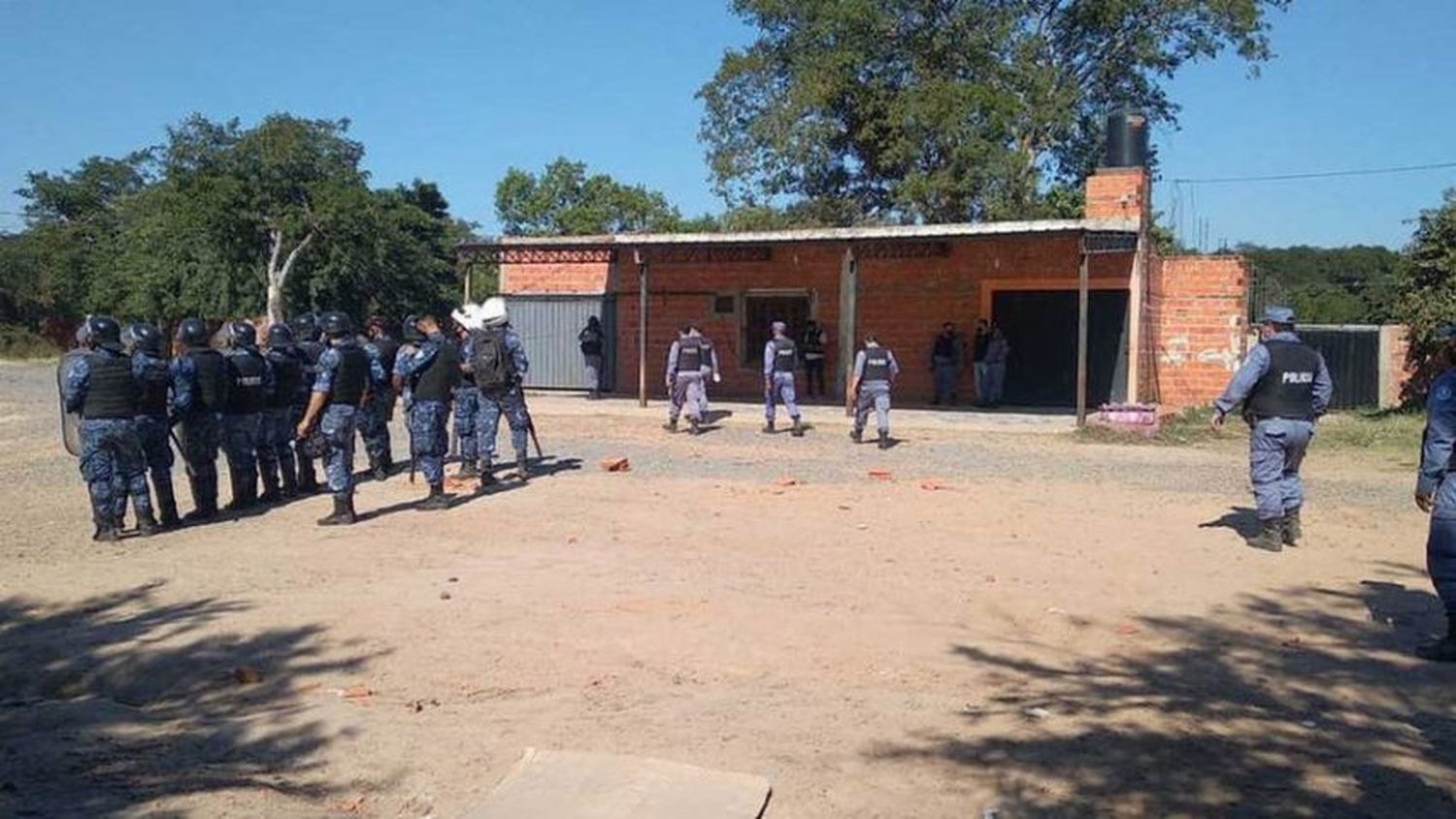 Clorinda: policías fueron lesionados por paseros en la zona de El Porteño Sur