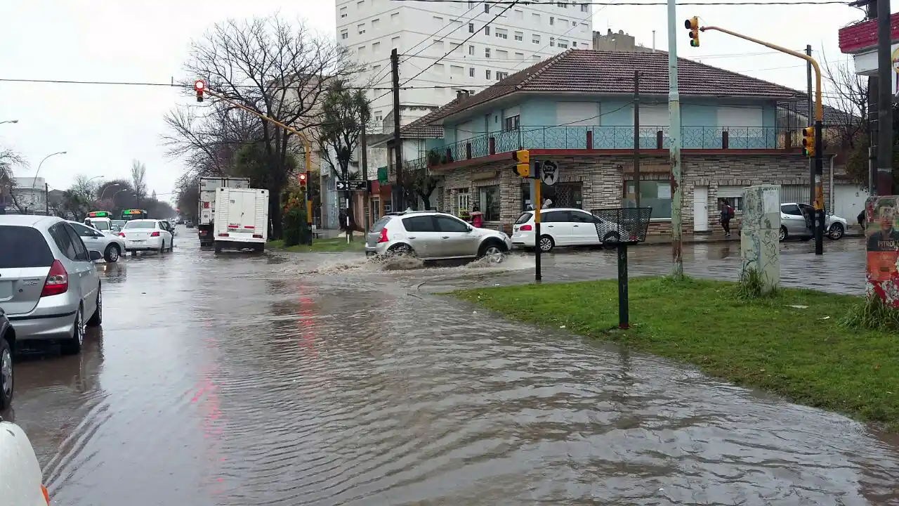 Sigue el alerta y hay probabilidad de tormenta eléctrica y granizo