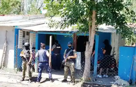 Secuestraron casi un kilo y medio de drogas en Alto Verde