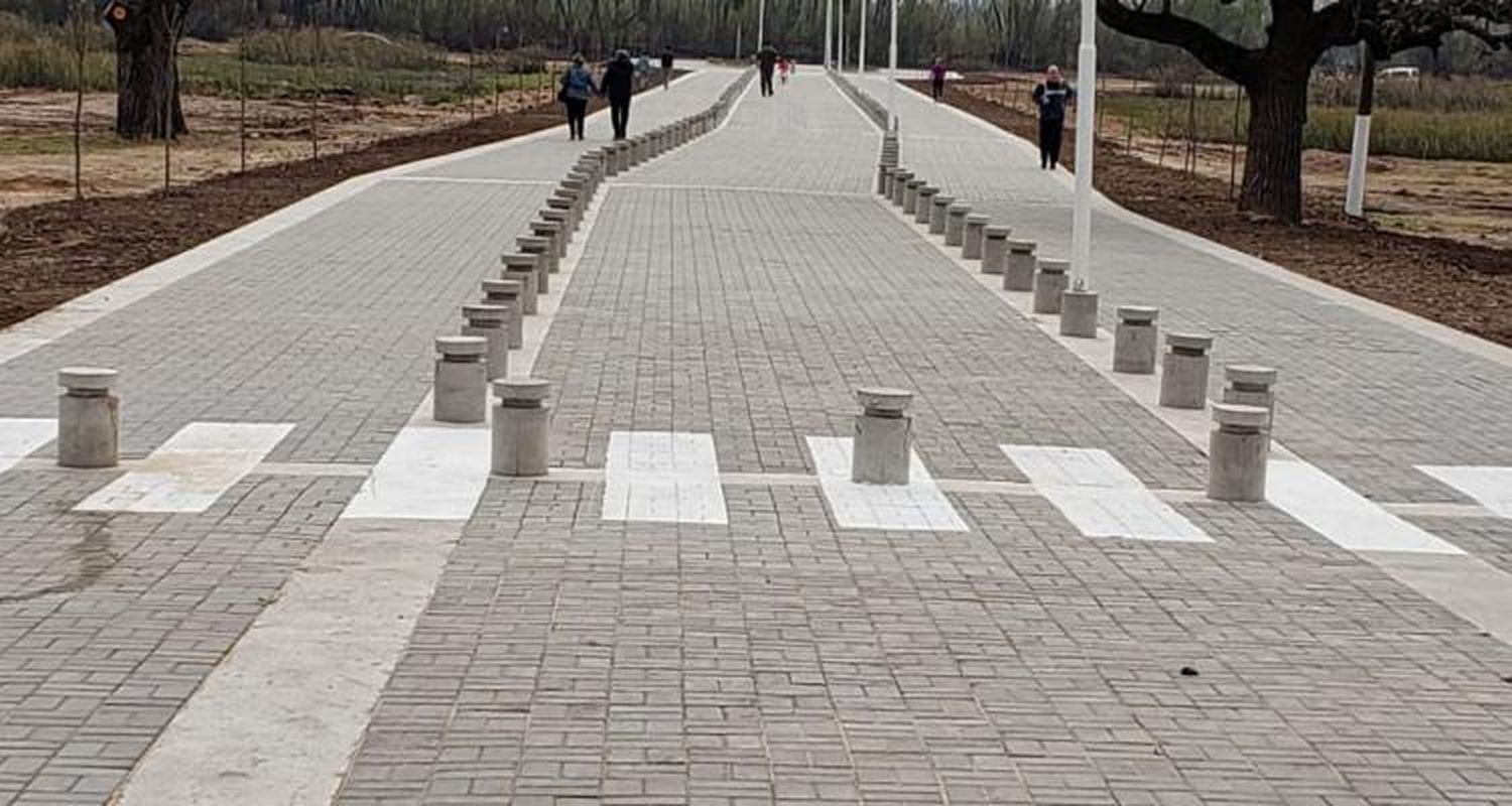 La inauguración  del Pasaje  Agenor Almada  en el exbalneario se metió en la campaña