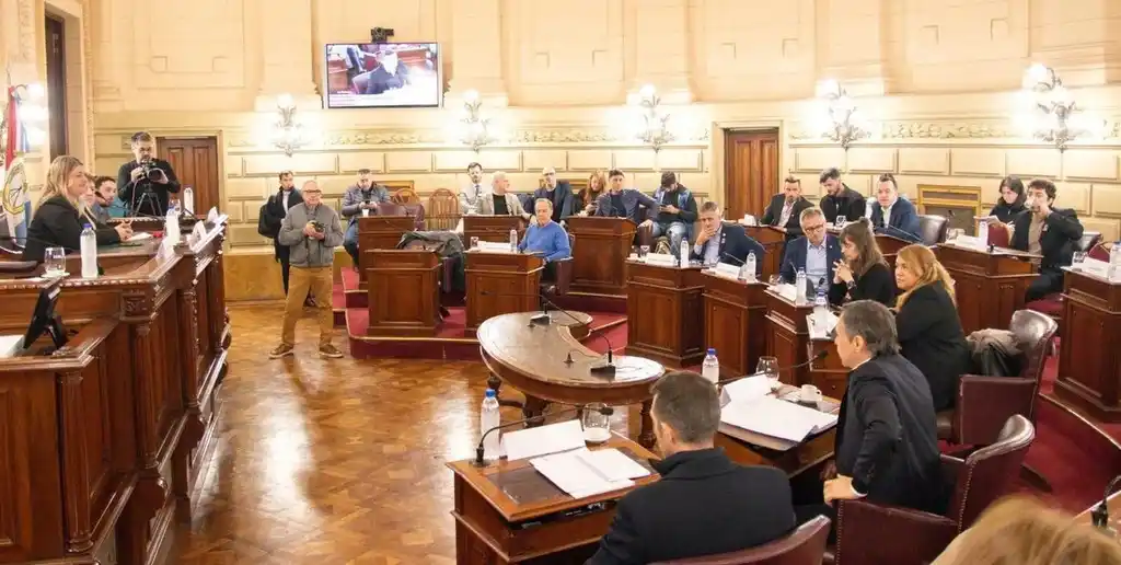 Después de tres cuartos intermedios, la Comisión de Régimen Municipal pudo emitir los dictámenes. Foto: Gentileza Prensa Convención Reformadora