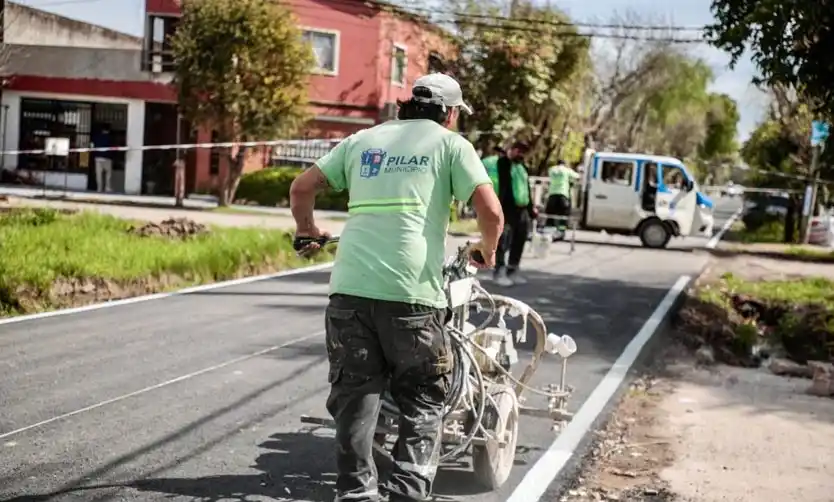 El Municipio continúa con el plan de pavimentación en los barrios