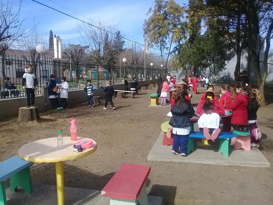 La Escuela Nº 105 advirtió que sólo recibirá 23 chicos de los 28 que hay por cada sala de 5 años en el Jardín Pulgarcito