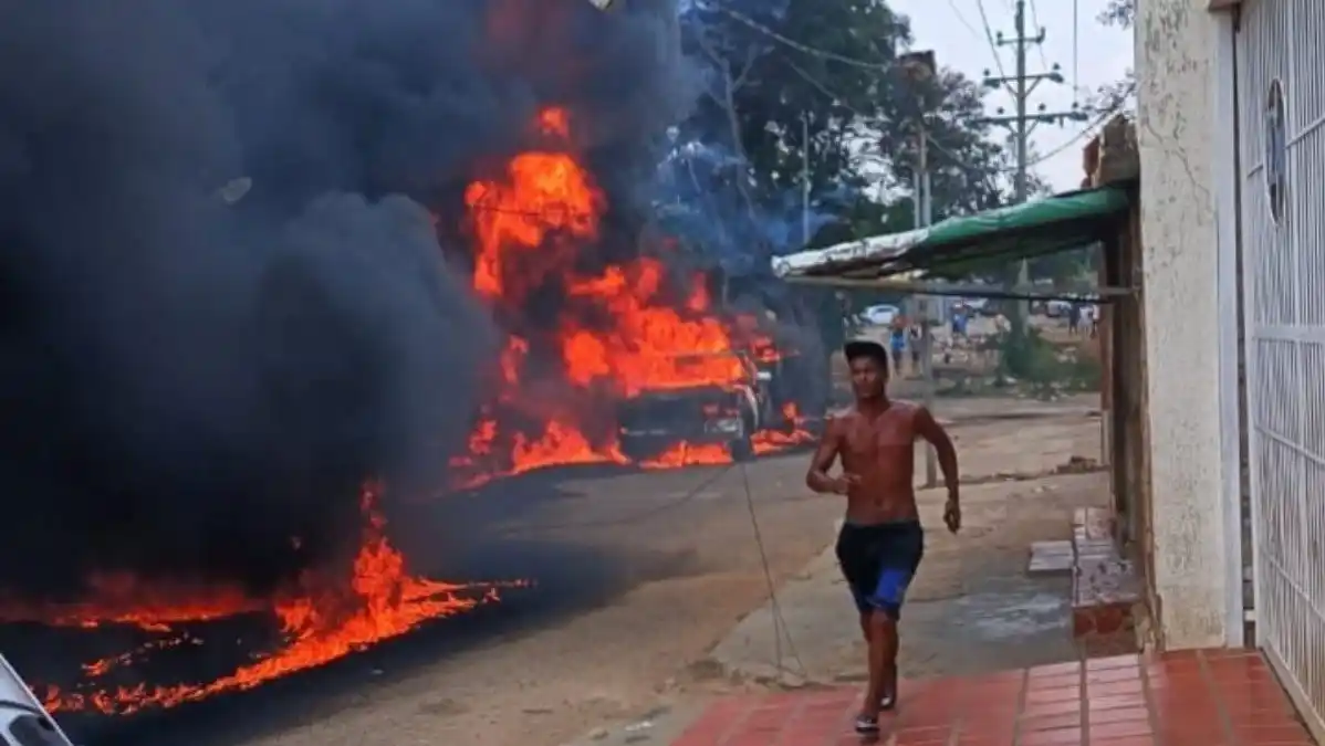 Camión cargado de combustible explotó en comunidad yukpa vía a Perijá (VIDEO)