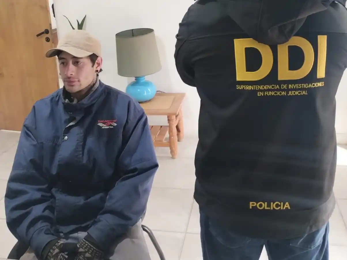 El joven fue encontrado en ruta 1001, a la altura de Río Tala.