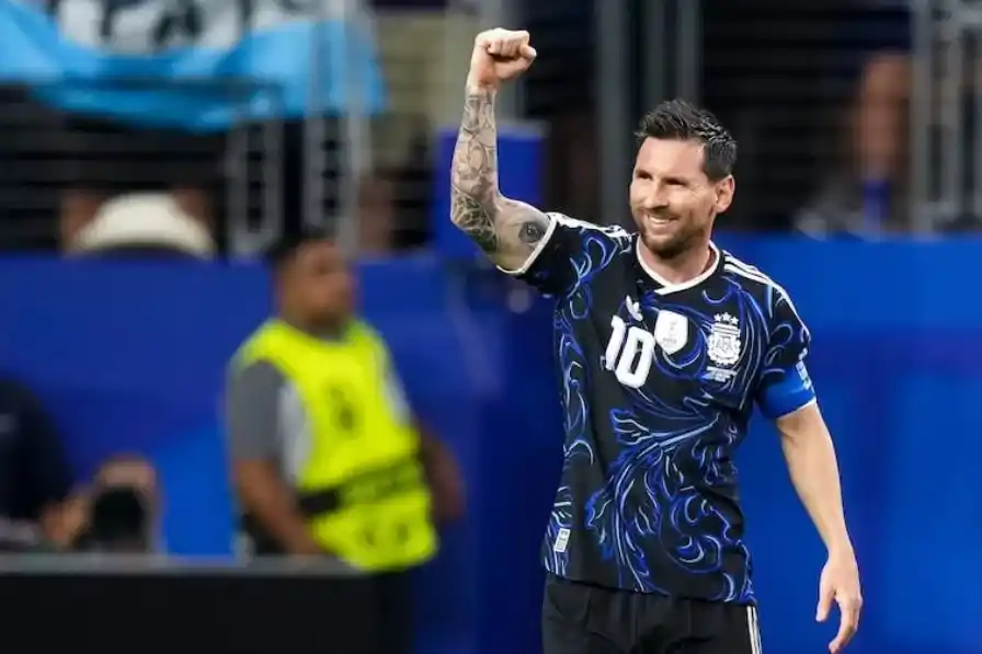 La Selección cerró el Grupo J con otra victoria y Messi como protagonista