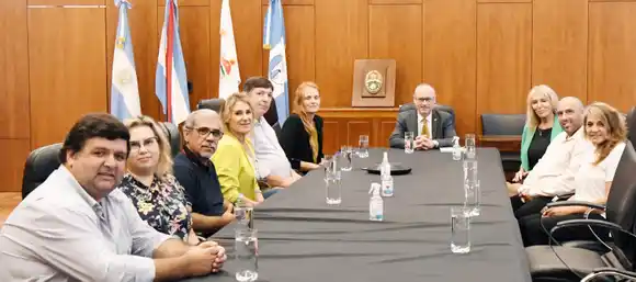 Representantes del STJ con los gremios de trabajadores/as judiciales