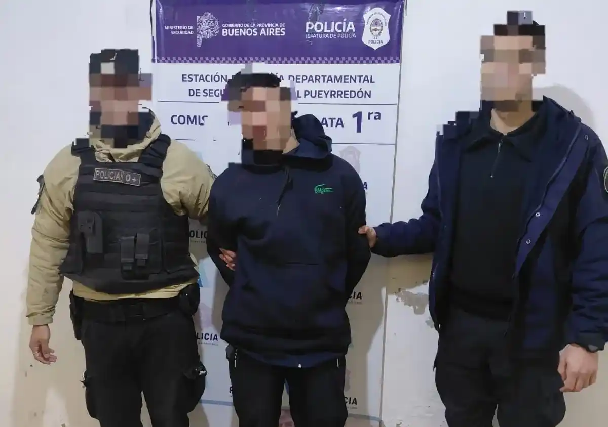 Un hombre fue aprehendido luego de agredir a otro en pleno centro de la ciudad