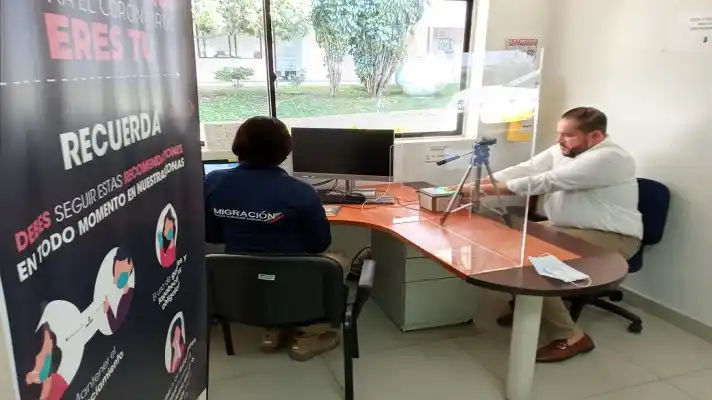 Migración Colombia expulsa al hijo del expresidente ecuatoriano Abdalá Buracam